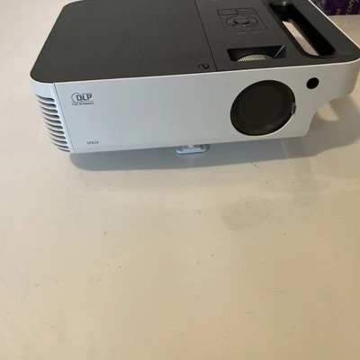 BENQ SP820 Projector with Easy Handling (48 Lamp Hours)-Tested  - Image 1 of 4