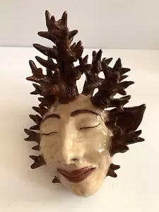 Scultura ceramica smaltata firmata OOAK Sleeping Muse artista Mary Ellen McNaughton - Foto 1 di 9