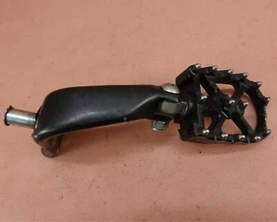 Harley Dyna Super Glide Sport 2004-2005 FXDXI estriba delantera derecha para conductor Foto 1 de 4