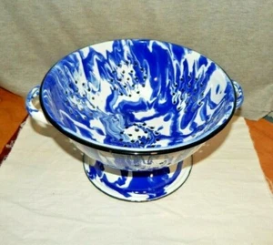 BLUE & WHITE SWIRL ENAMEL WARE COLANDER w Black Trim 2 Handles - Picture 1 of 5