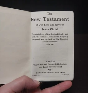 1953 Coronation of Queen Elizabeth II New Testament Bible - Picture 1 of 5