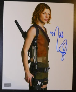 MILLA JOVOVICH - AUTOGRAPHED 8X10 SIGNED RESIDENT EVIL STUDIO PHOTO CA COA - Picture 1 of 2