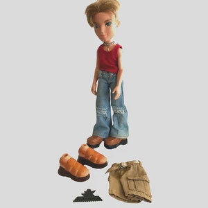 MGA Bratz Boyz Puppe Cameron Doll bekleidet mit extra Shorts und Sandalen - Bild 1 von 11