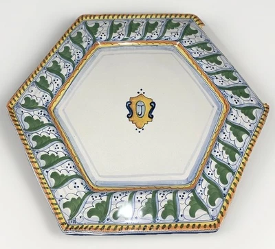 Placa de pared hexagonal de cerámica firmada RAMPINI pintada a mano Chianti Toscana Italia Foto 1 de 2