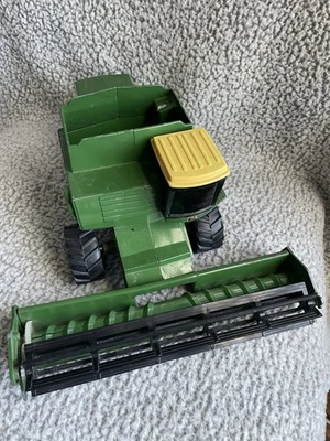 Vintage  ERTL John Deere  1/16th Turbo  Combine - Image 1 of 4