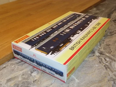 BZ304: Hornby R3258 BR Blue Cl. 401 2-BIL EMU Train Pack - New & Unused - Image 1 of 3