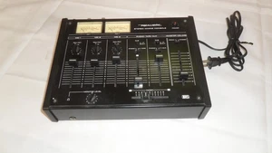 Realistic Stereo Mixing Console 32-1200B - Untested - Picture 1 of 4