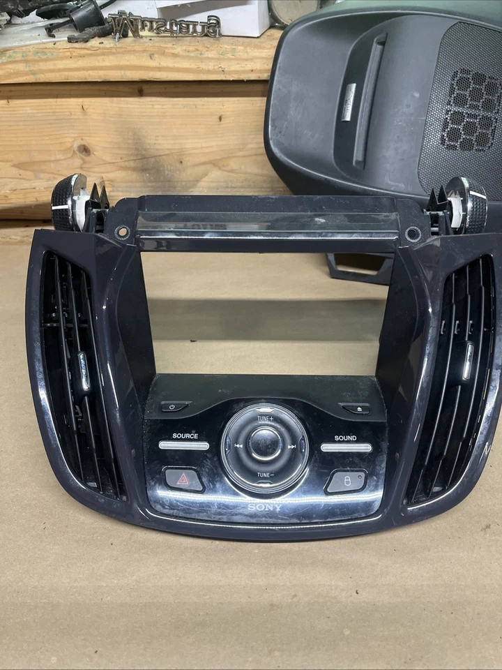 Ford Escape SYNC *' Sony Navigation Radio / CD / Infotainment System - Image 1 of 2