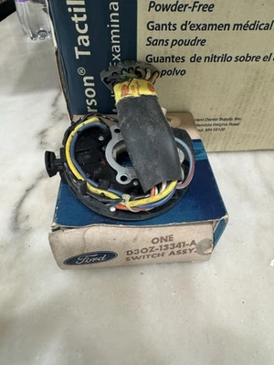 Ford D3OZ-13341-A Turn Signal Switch 1973-1976 Torino Ranchero Vtg NOS OEM Part - Image 1 of 2