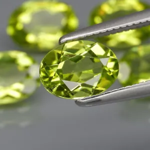4,47 quilates Ovalado 7x5mm. 5 piezas de peridoto verde fuego completo de Pakistán - Imagen 1 de 3