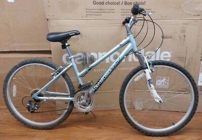 Diamondback велосипед - небесно-голубой блеск 1. Велосипед. - Изображение 1 из 4