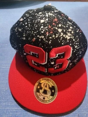 Gorra Jordan 23 Personalizada Salpicada Roja/Blanca Negra SnapBack Adulto Foto 1 de 4
