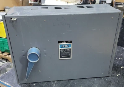 Interruptor fusible Zinsco QSF-2053 200 amperios 3 polos 600 voltios Foto 1 de 4