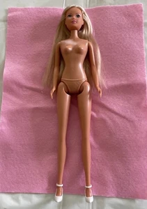 Simba Toys Steffie Love 11,5 Zoll Modepuppe nackte lange blonde Haare - Bild 1 von 4