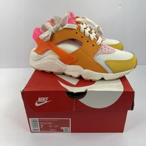 Mujer Nike Air Huarache Summit Blanco/Hiper Rosa-Acampanado Solar (DX2674 100) Talla 7 - Imagen 1 de 7