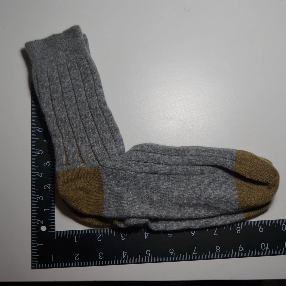 Calcetines de cachemir acanalados Johnstones of Elgin para hombre - gris plateado dorado talla 7-9 Foto 1 de 1