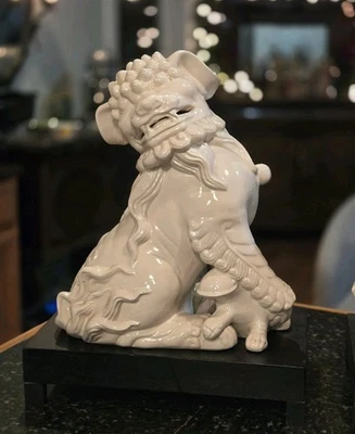 Blanc De Chine Imperial León Foo Dog Estatua YIN con Base 16" YANG Disponible. también de colección Foto 1 de 4