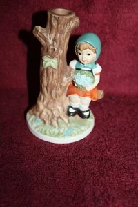 Hummel Look-Alike "Mädchen ruht auf Baumglied" - Bild 1 von 5