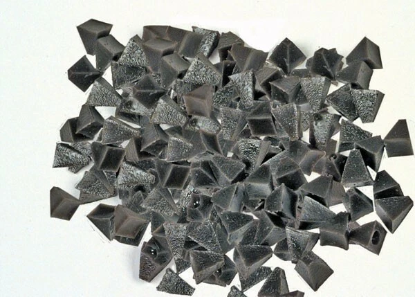 Eastwood Brown Plastic Medium-Cut Pyramids 2 Lbs Removes Rust Plated coatings — 第 1/1 张图片