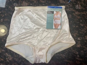 Underscore Panties Size 8/XL Beige Light Control Everyday Brief Panty NWT - Picture 1 of 4