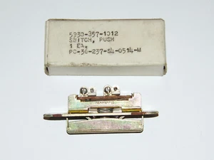 NANASI - 5930-357-1012 - Interruttore a pulsante push switch - NOS - Foto 1 di 3