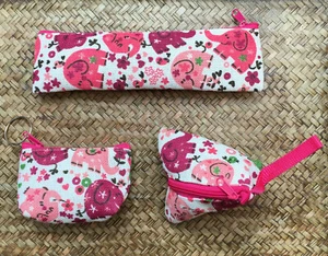 Fun girls pink accessory bag set with make up bag, purse & triangle bag - Picture 1 of 3