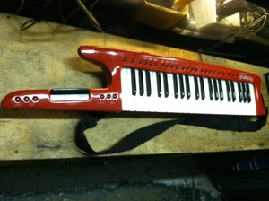 Roland AX-1 Keytar keyboard MIDI controller/red AX1 , AX 1 //ARMENS. - Picture 1 of 7