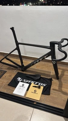 Juego de cuadro Scott Addict RC Ultimate 2023 talla 54 Foto 1 de 4