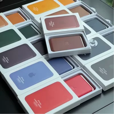 Cartera Magsafe de cuero con tarjetero magnético para iPhone Foto 1 de 4