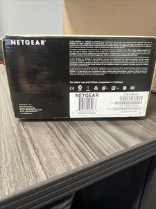 NEW NETGEAR ProSafe 8-Port Gigabit Desktop Switch 10/100/1000 Mbps - GS108 NEW - Picture 1 of 2