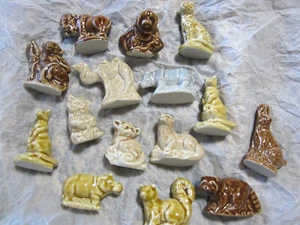 VINTAGE WADE Lot Of 19 Red Rose Tea PORCELAIN WHIMSIES 2 new in bag - Picture 1 of 6