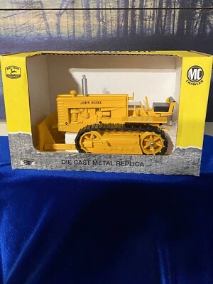 Trator John Deere MC Crawler Dozer construção amarelo novo na caixa 1/16 especificação fundido (9) - Imagem 1 de 4