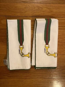 Juego de 2 servilletas vintage GUCCI patrón de mordida de caballo verde rojo dorado blanco 16x16 Italia - Imagen 1 de 12