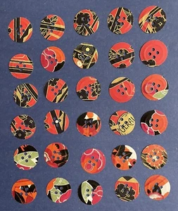 PREISSTURZ 30 geprägtes Papier 1" Knöpfe Art Deco Scrapbooking Journaling Handwerk - Bild 1 von 2