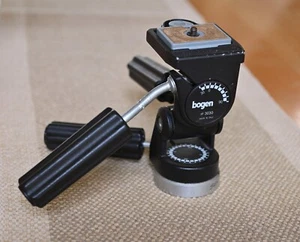 Bogen 3030 Professional Tripod head made in Italy ( In good working condition) - Picture 1 of 4