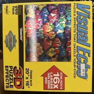 3-D fishes clown swimming in the water - Picture 1 of 1