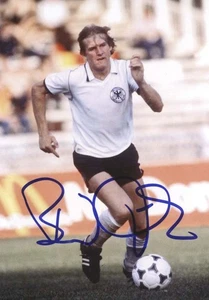 Bernd Schuster EM 1980 original signiertes Foto 10 x 15 cm - Picture 1 of 1
