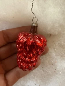 Vtg MCM Christmas Ornament Red Grape Cluster with Leaves Mercury Glass Blown - Picture 1 of 7