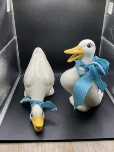 Vintage Keramik Landgänse Figuren mit blauer Schleife Taiwan 2 Stück - Bild 1 von 11