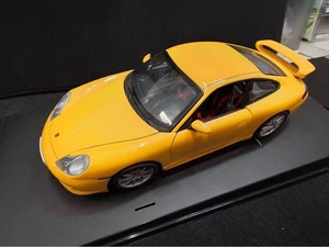 AUTOart 1/18  porsche 911 996 GT3 yellow 35876 - Picture 1 of 12