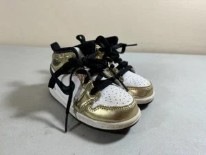 Nike Air Jordan 1 mid metallic gold black white DC1424-700 sneakers toddler size - Picture 1 of 3