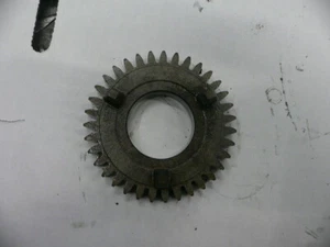 82 Yamaha Virago 750 XV750 Gear from behind Magneto - Picture 1 of 1