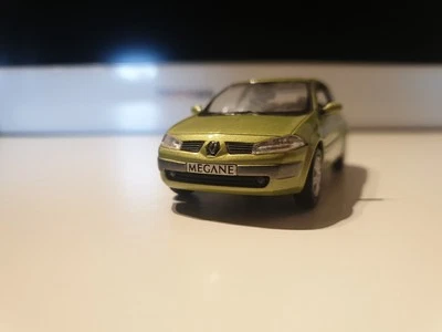 Modellino Renault Megane 2003 Verde Norev 1:43 - Immagine 1 di 4