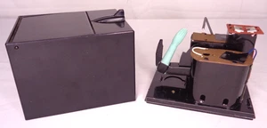 Bandit Box Vintage Coin Bank by Poynter - Not Working - Green Hand Thing Japan - Picture 1 of 15