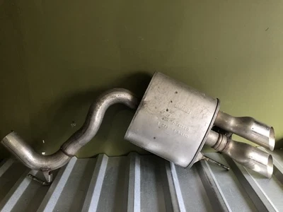 Оригинальный левый глушитель выхлопной системы 2018-2021 Ford Mustang Performance CUT FCM/F1-8831 - Изображение 1 из 4