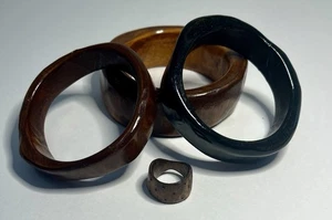 Vintage Holz Holz Armbänder Armreifen 3 Stück plus Ringgröße 5 - Bild 1 von 20