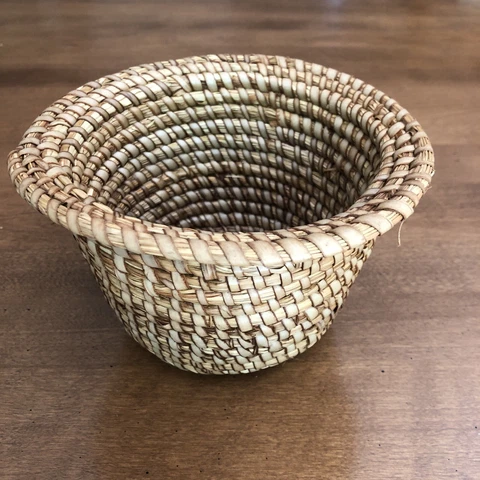 Pine Needle Basket, 6.3” Diameter X 4” Tall Cover