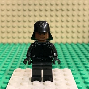 Lego Star Wars Minifigure sw0694 First Order Crew Member - Picture 1 of 5