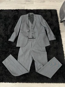 Mens 3 Piece Suit Size 40 Chest 34L Waist Grey Wedding Pierre Cardin - Picture 1 of 12