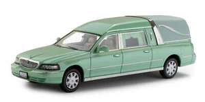 Lincoln Towncar del 2009 di Eagle Coach in scala 1:43 di Esval Models - Foto 1 di 9
